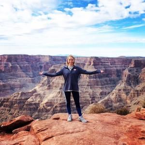 Meet your Posher, Brooke